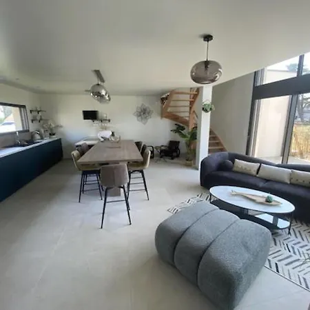 Invitation Bord De A Portbail Nyaraló *