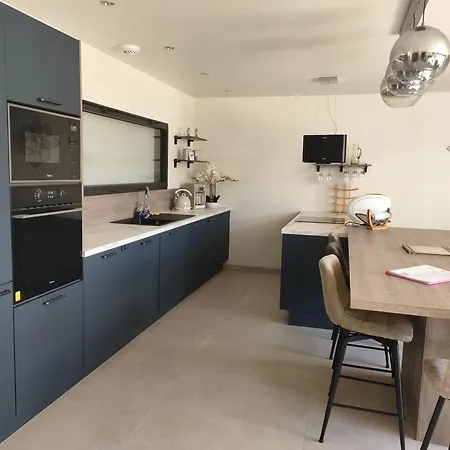 Holiday home Invitation Bord De A Portbail